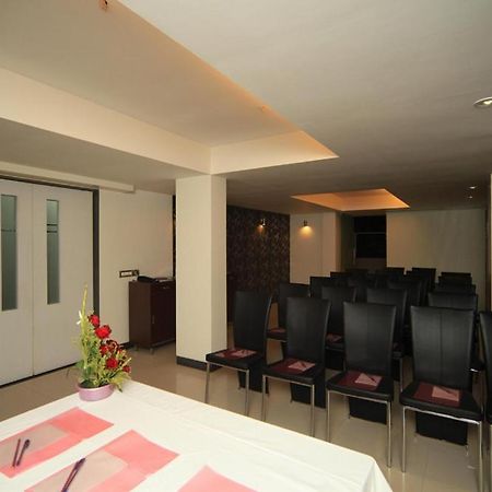 Centurion Inn Pune Luaran gambar
